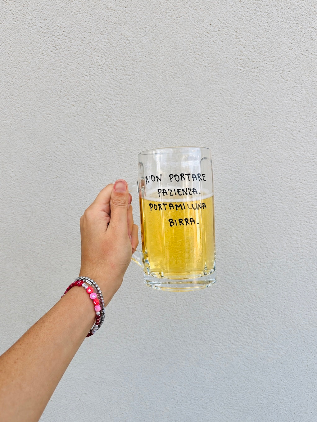 Non portare pazienza. Portami una birra.